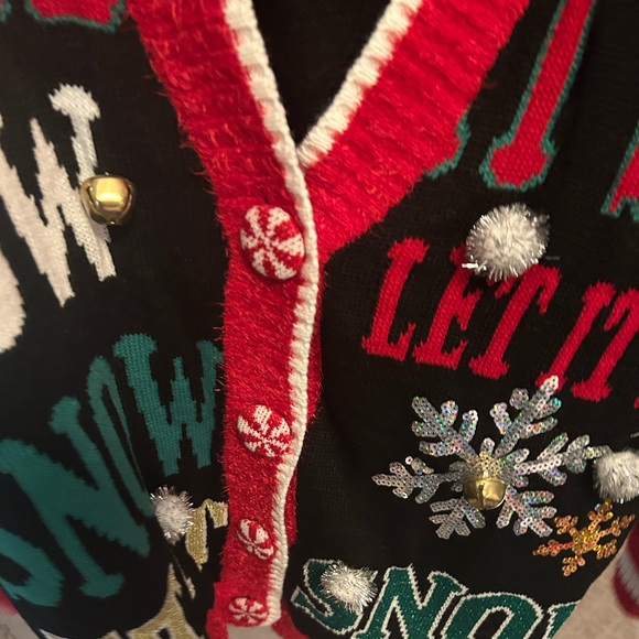 NWOT CHRISTMAS cardigan sweater. - Picture 13 of 15
